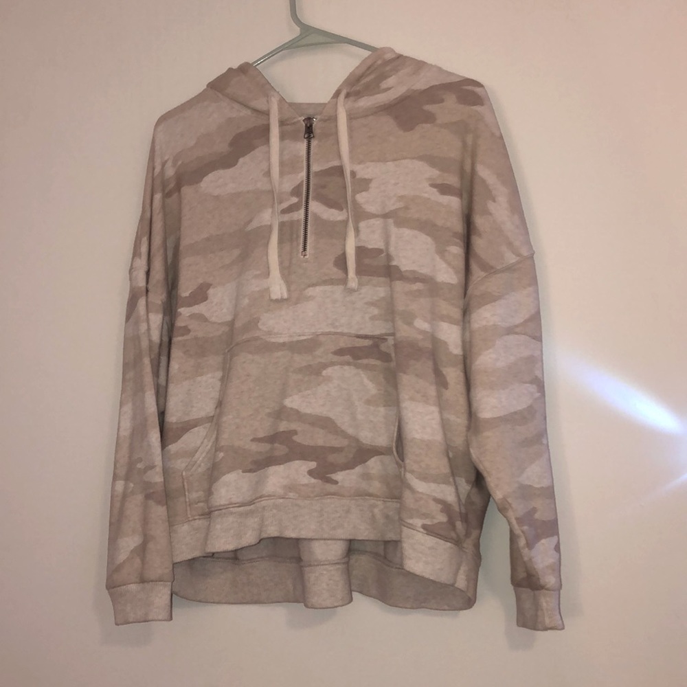 Quarter zip cream camouflage American eagle sweatshirt